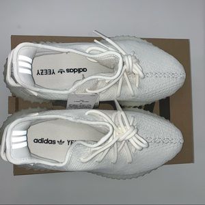 Yeezy Boost 350 NEW Cream size 8.5 (Adidas-Kanye)